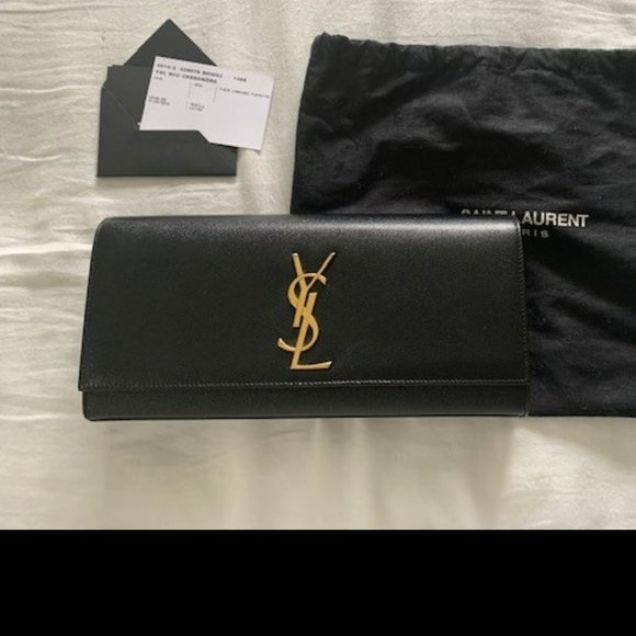 Saint Laurent Handbags - YSL Saint Laurent Cassandre large clutch black leather with gold